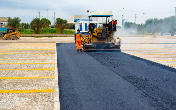 Best Residential Driveway Paver Services  in Carpentersvle, IL