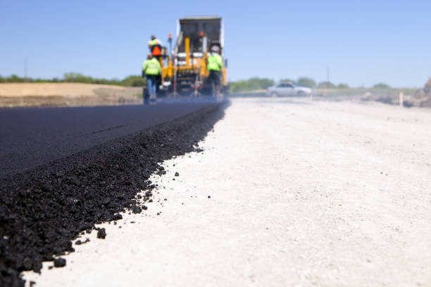 Best Driveway Pavers Near Me  in Carpentersvle, IL